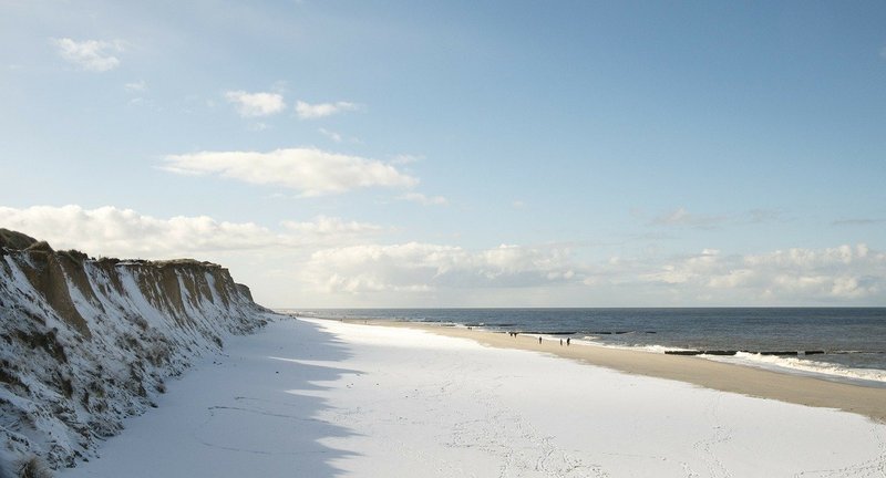 Ośnieżona plaża