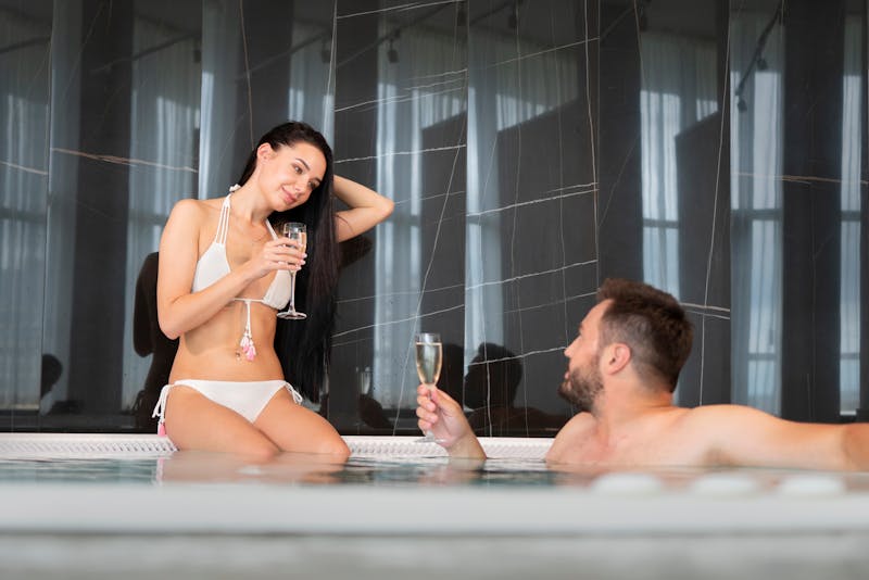 Kobieta i mężczyzna w jacuzzi