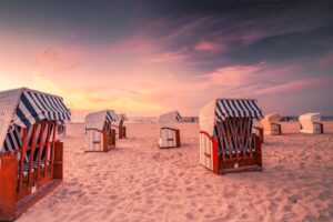 Plaża w różowych odcieniach